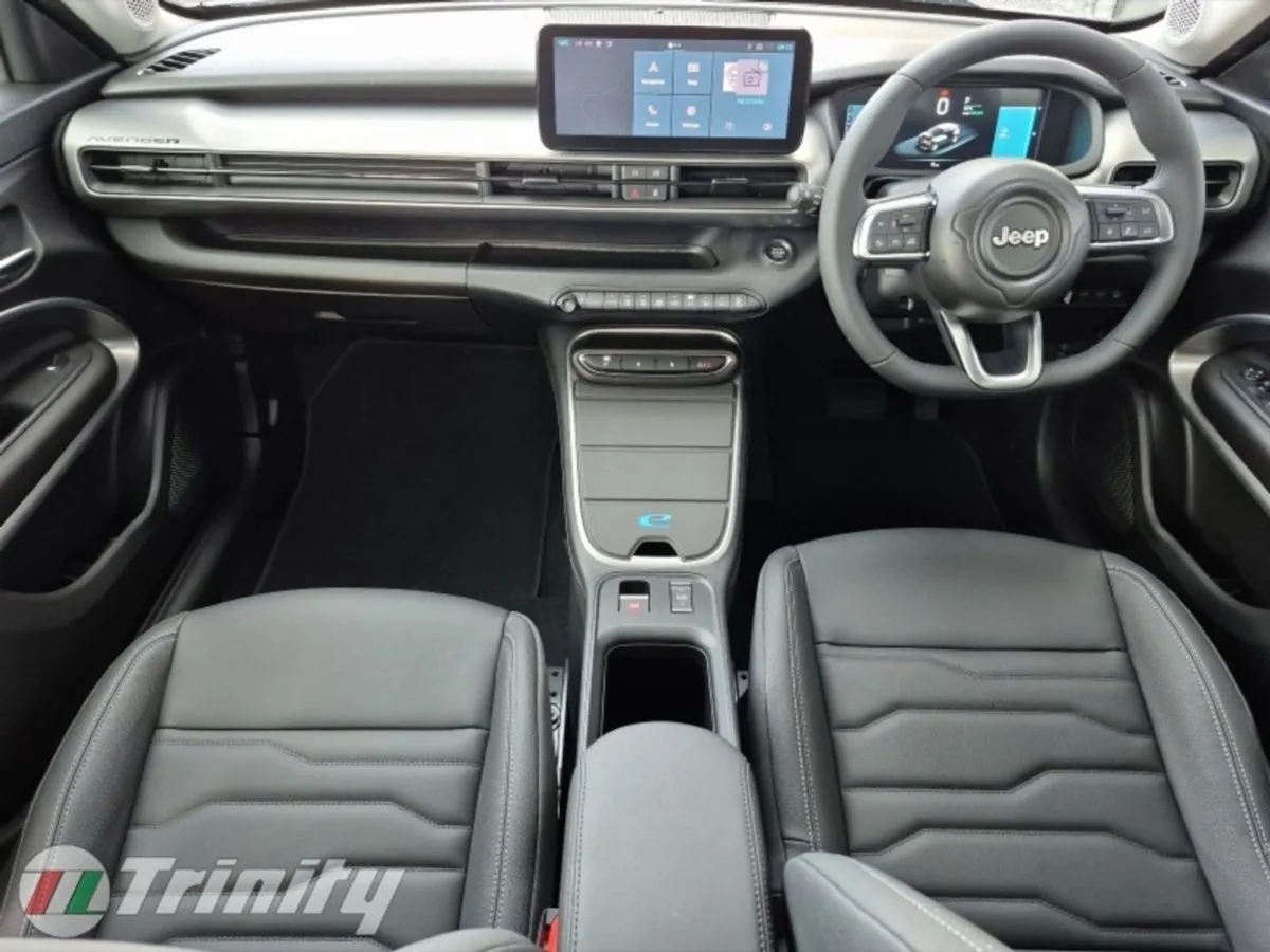 Jeep Avenger Full Leather Altitude 54kw 400KMS Tr - Image 2