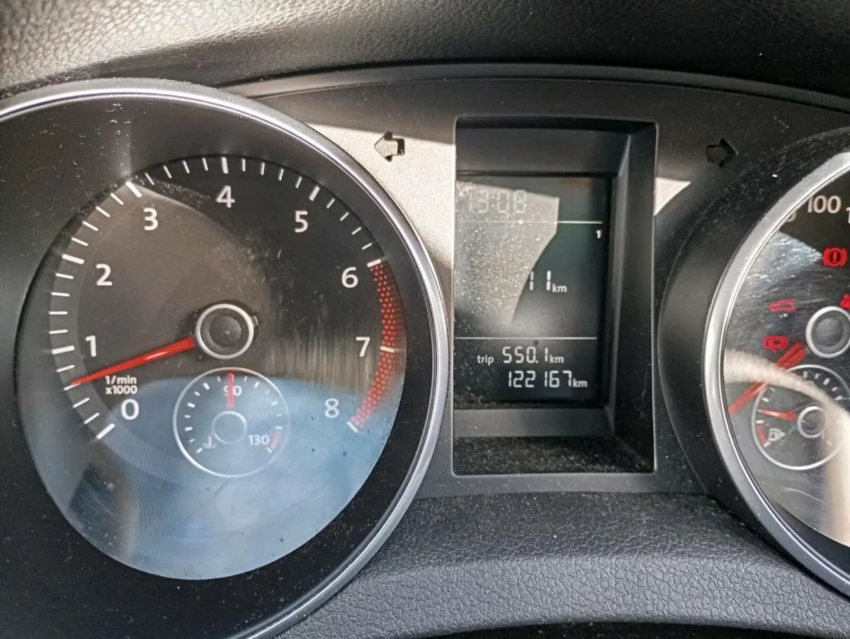 Car - Image 3