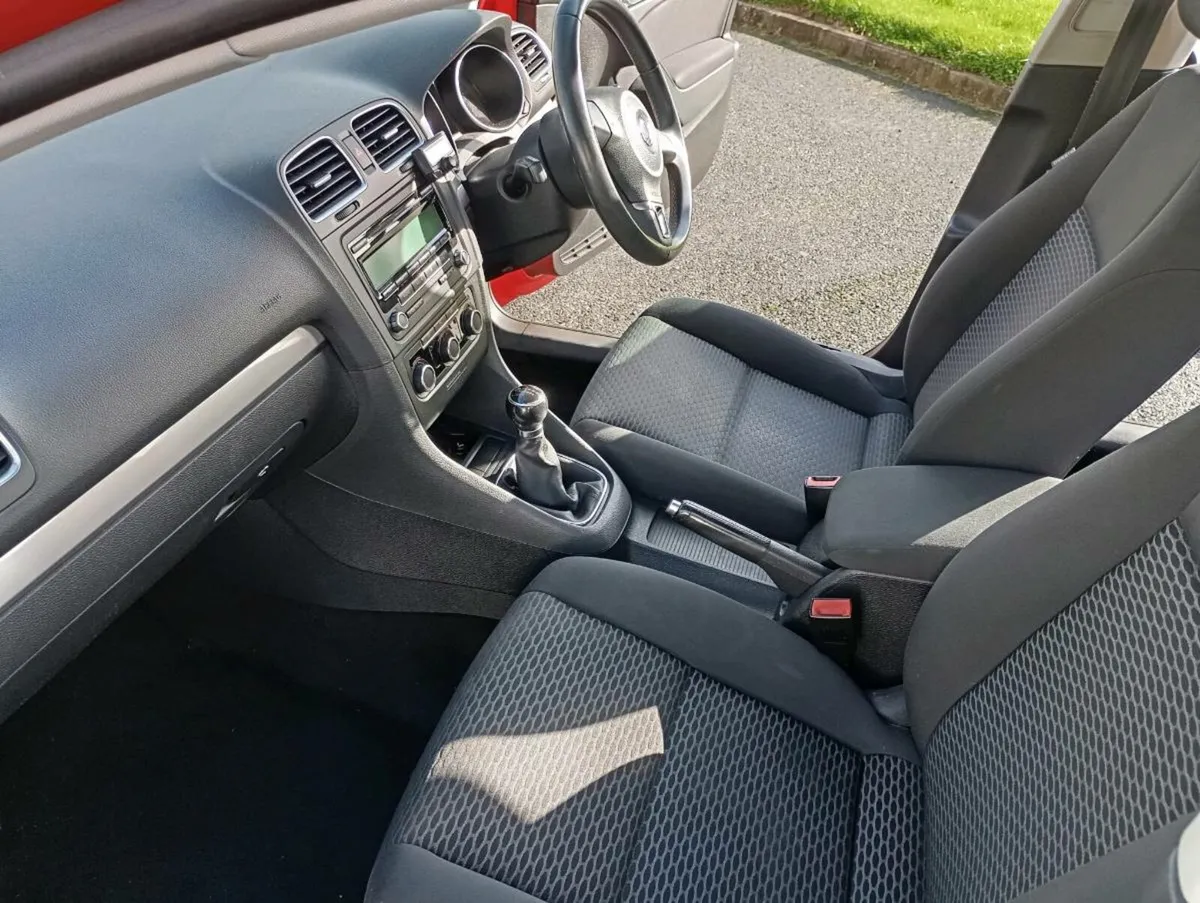 Car - Image 4