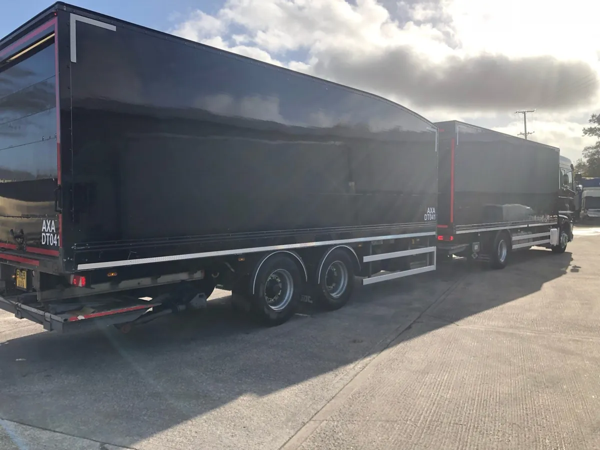 25 ft tandem axle drag Trailer - Image 1