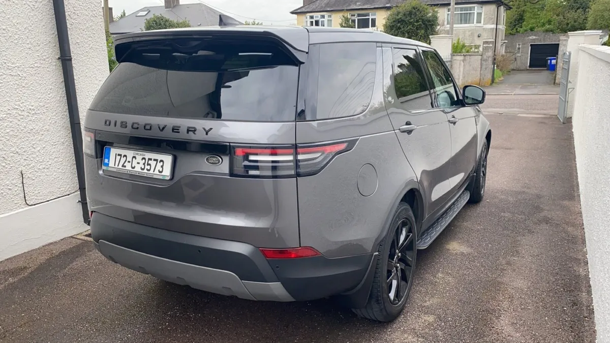 Land Rover Discovery - Image 2