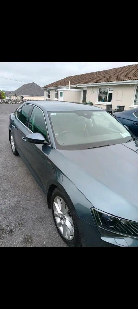 Skoda Superb automatic - Image 2