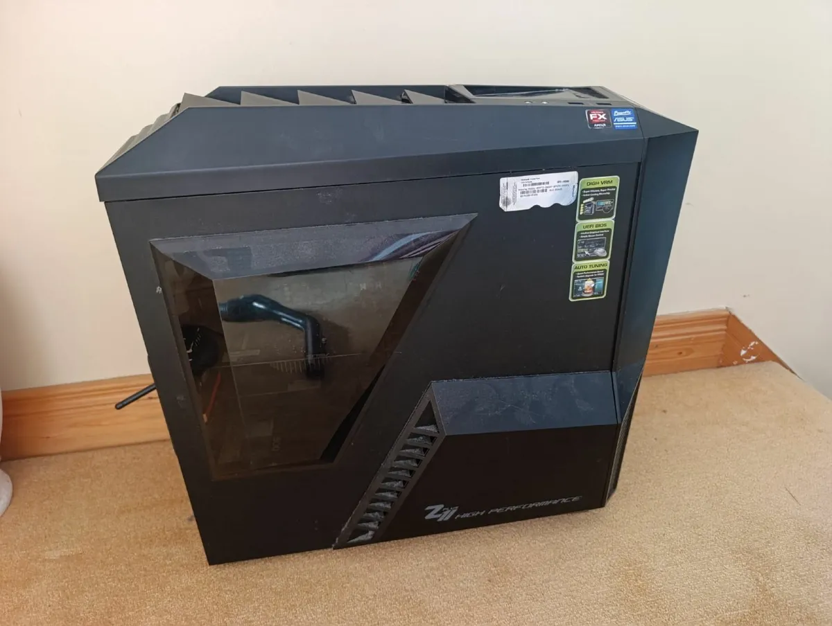 Zalman Z11 Plus case, Asus MB and AMD FX 6100 - Image 2