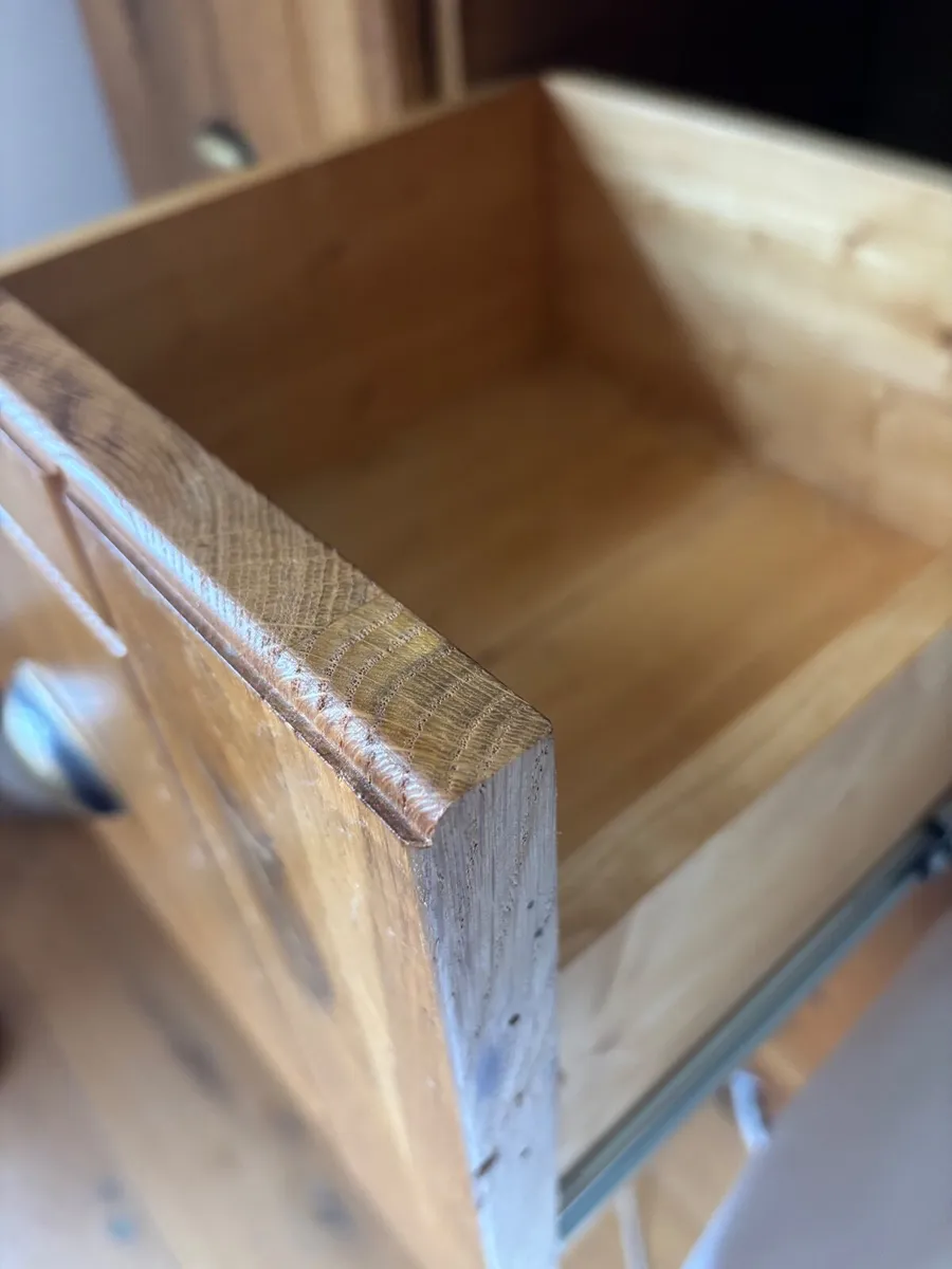 Oak chest of drawers - Image 2