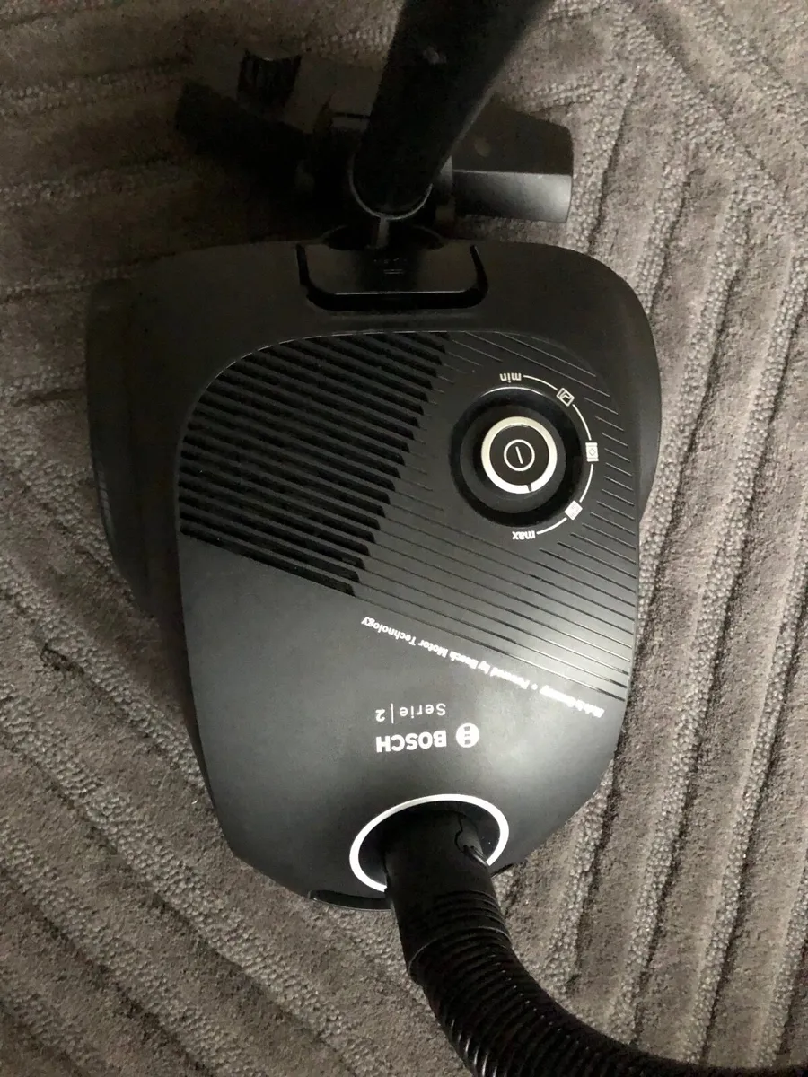 Vacuum cleaner - Image 3