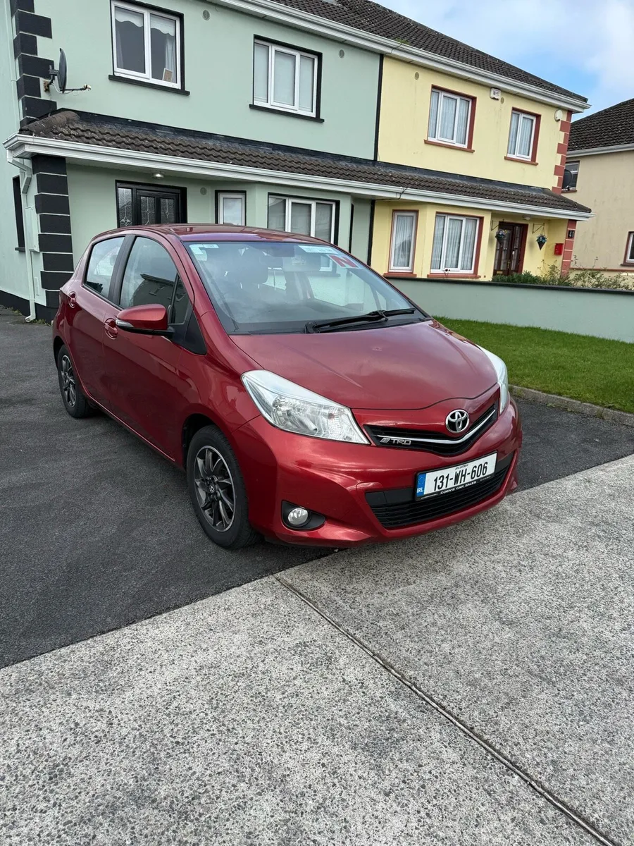2013 Toyota Yaris - Image 1