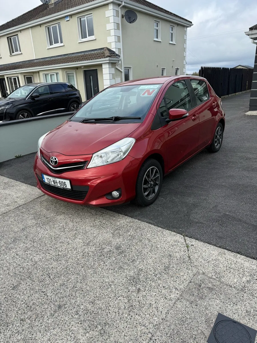 2013 Toyota Yaris - Image 2