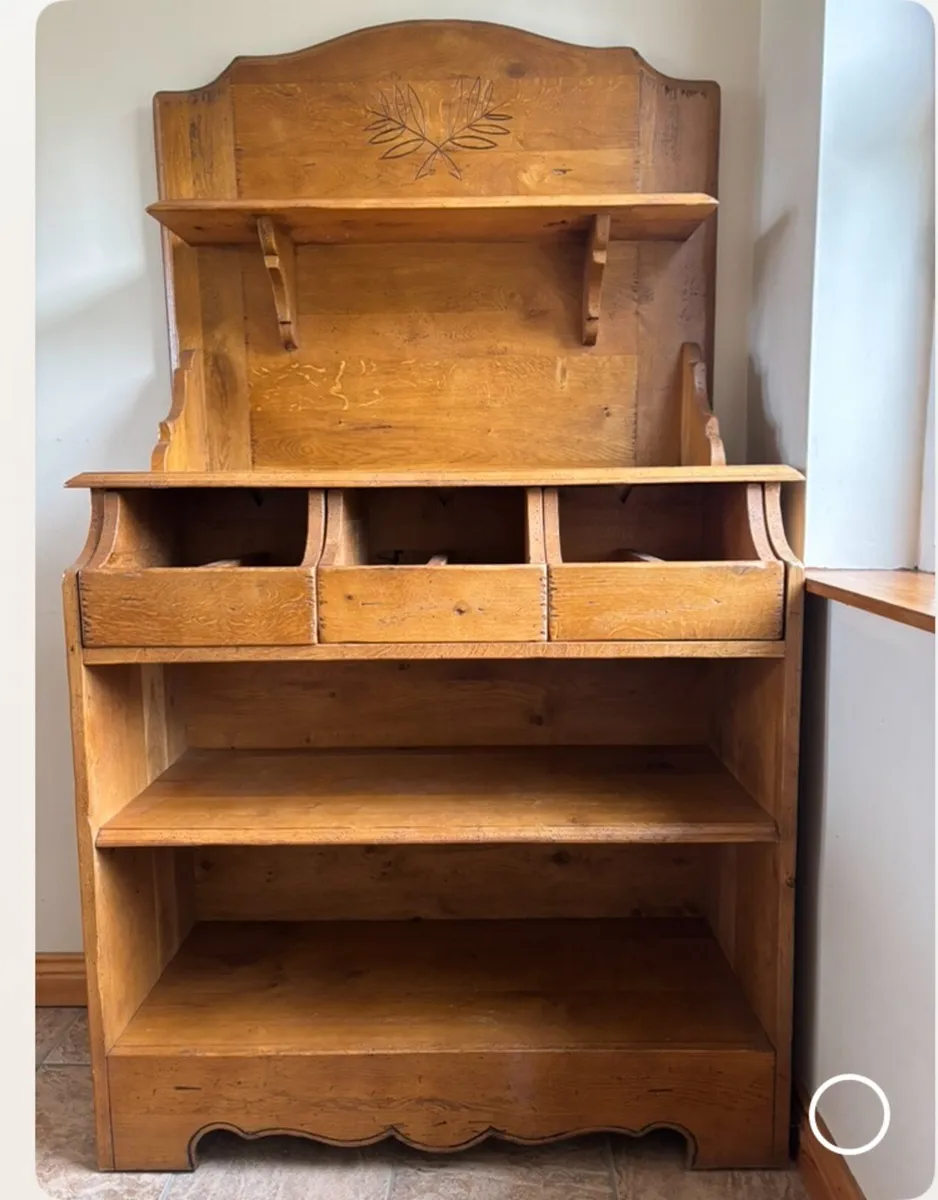 Oak dresser - Image 1