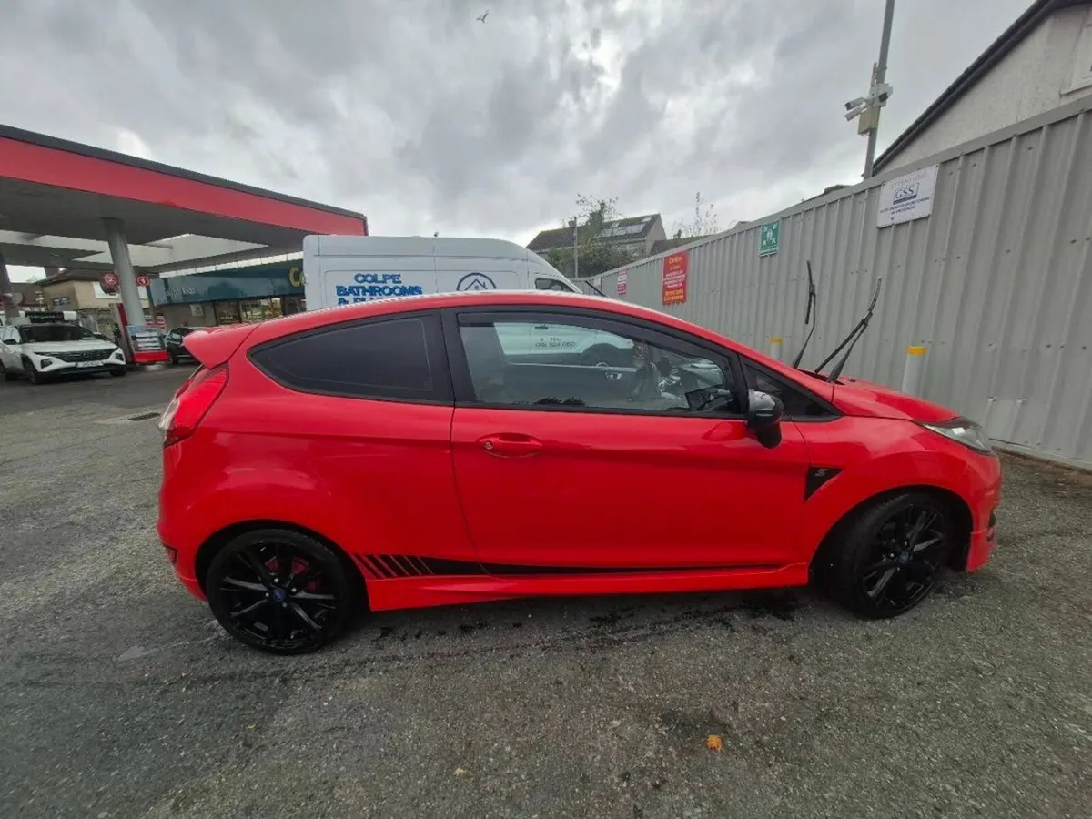 Ford Fiesta S 2014 Limited Edition - Image 4