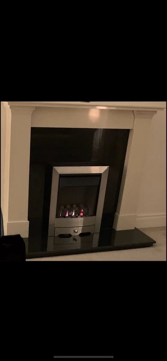 Fireplace, hearth, surround and  gas fire - Image 4