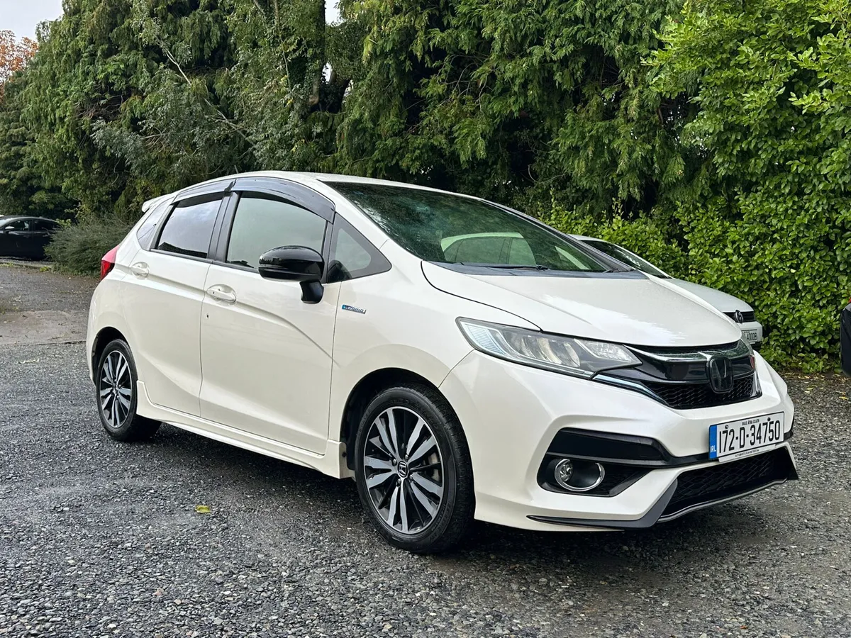 HONDA FIT 2017 S-SENSING EDITION TOP-SPECS - Image 3
