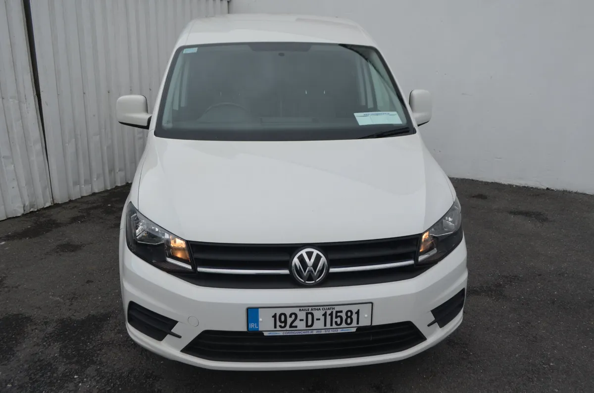 ONE OWNER-ONLY 79,000 KMS-PRICE INCLUDES VAT - Image 4