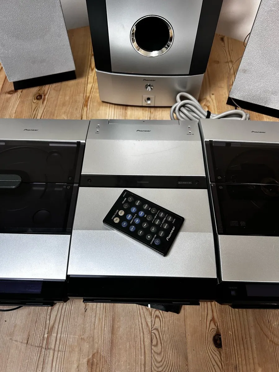 Rare Pioneer CD/Radio Combi set with super whoofer - Image 4