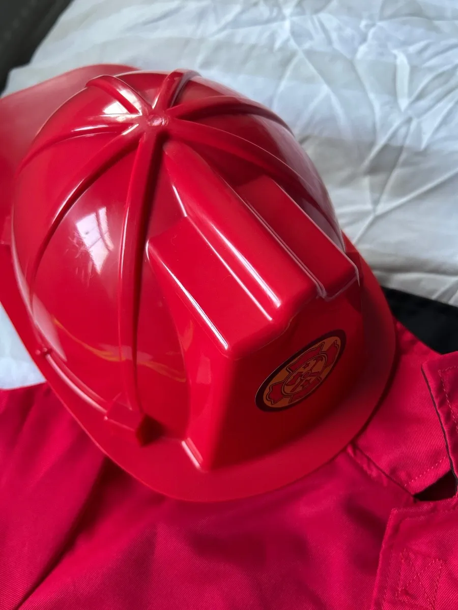 Melissa & Doug Fireman Costume - Image 2