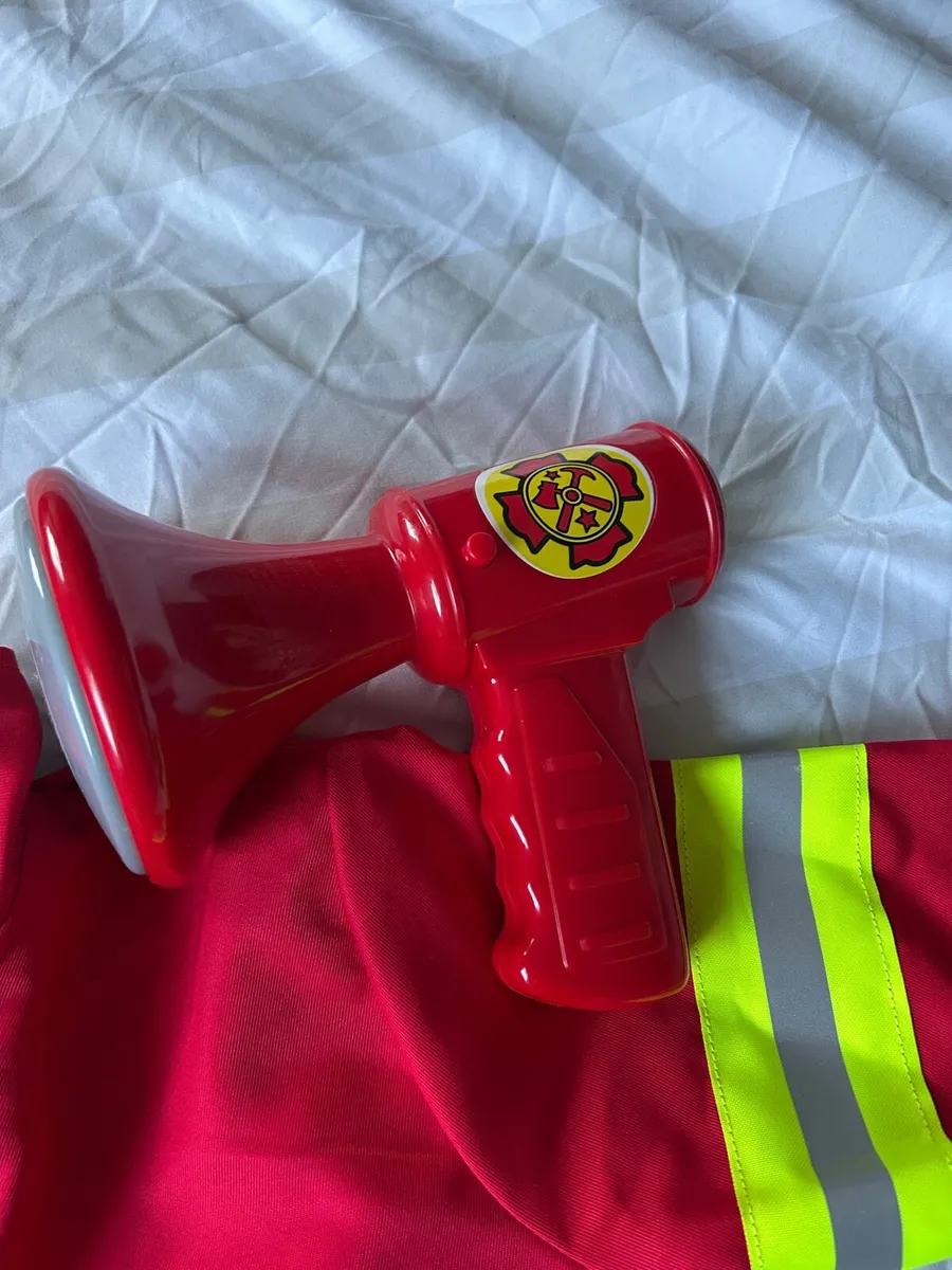 Melissa & Doug Fireman Costume - Image 3
