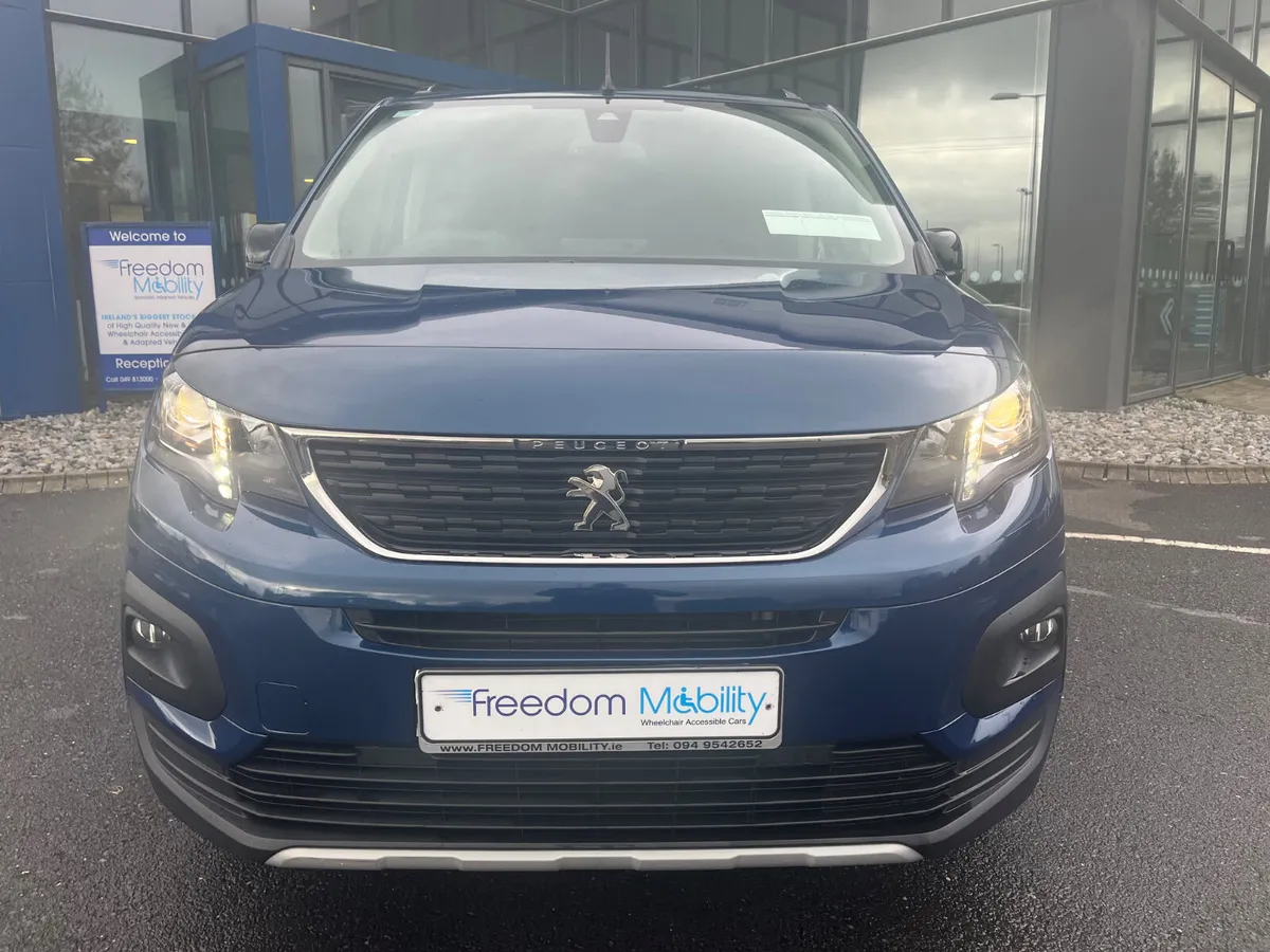 Peugeot Rifter Wheelchair Accessible - Image 2