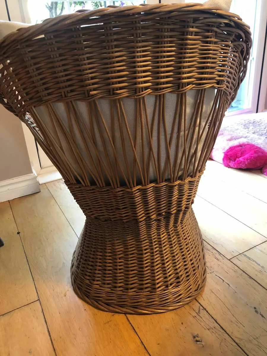 Small wicker chair - Image 3