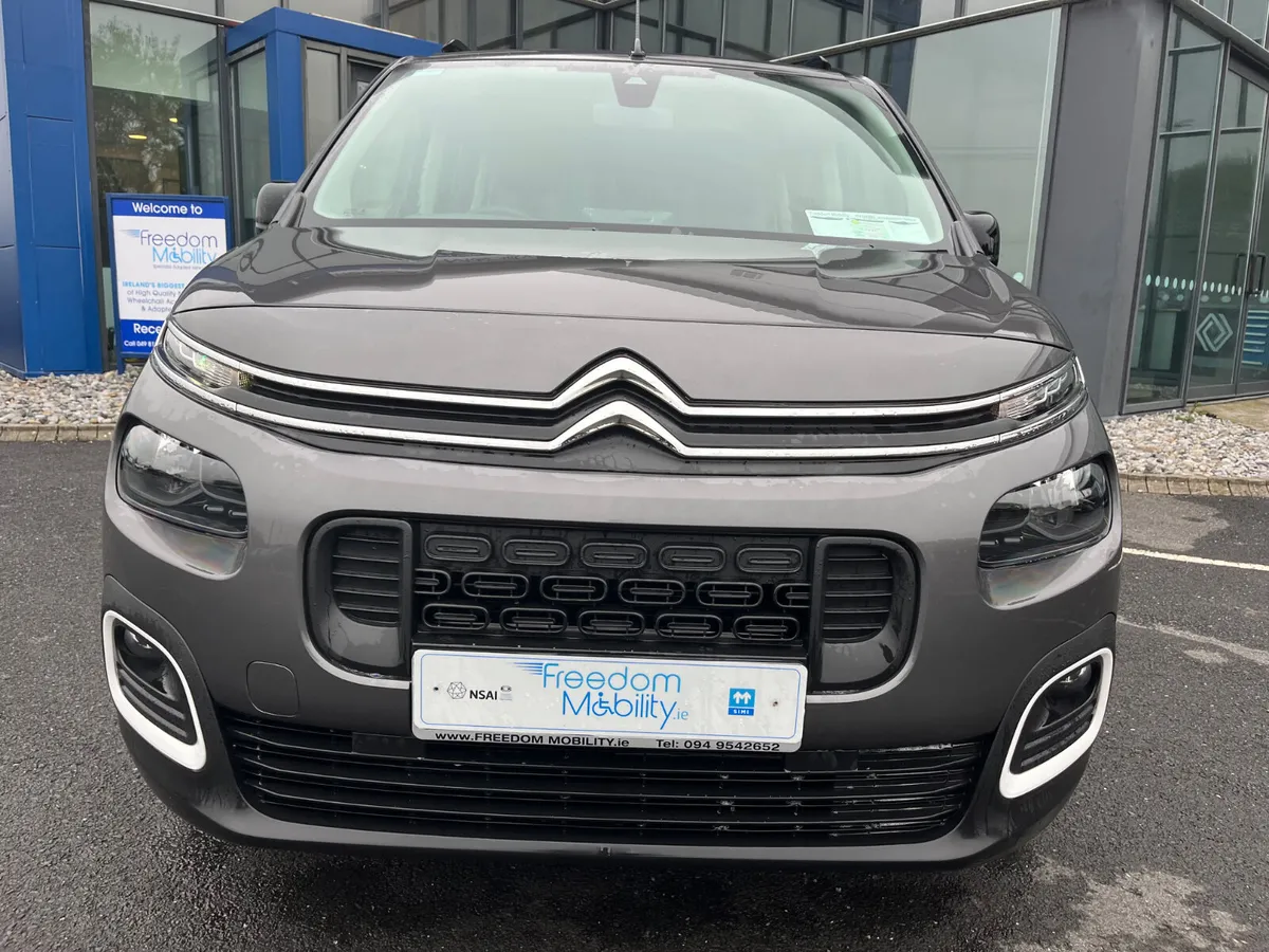 Citroen Berlingo 2023 WAV Taxi Spec - Image 2