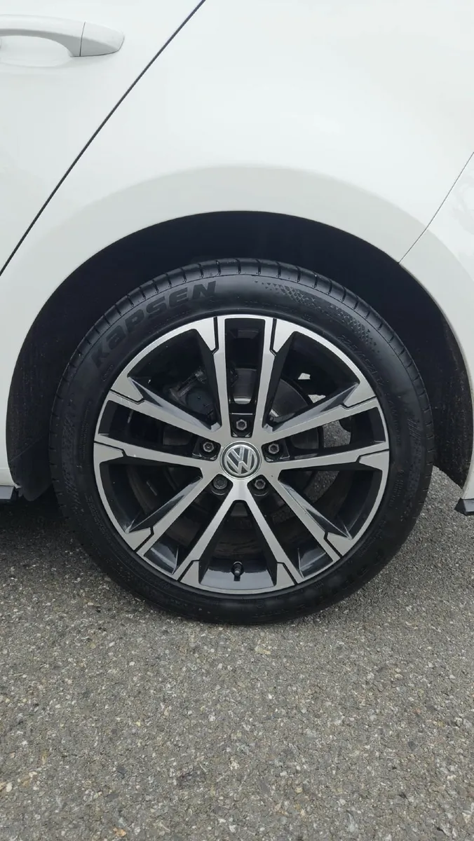 2019 VW Golf R-LINE 115HP - Image 2