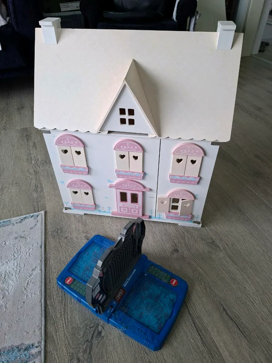 Free dolls house - Image 2
