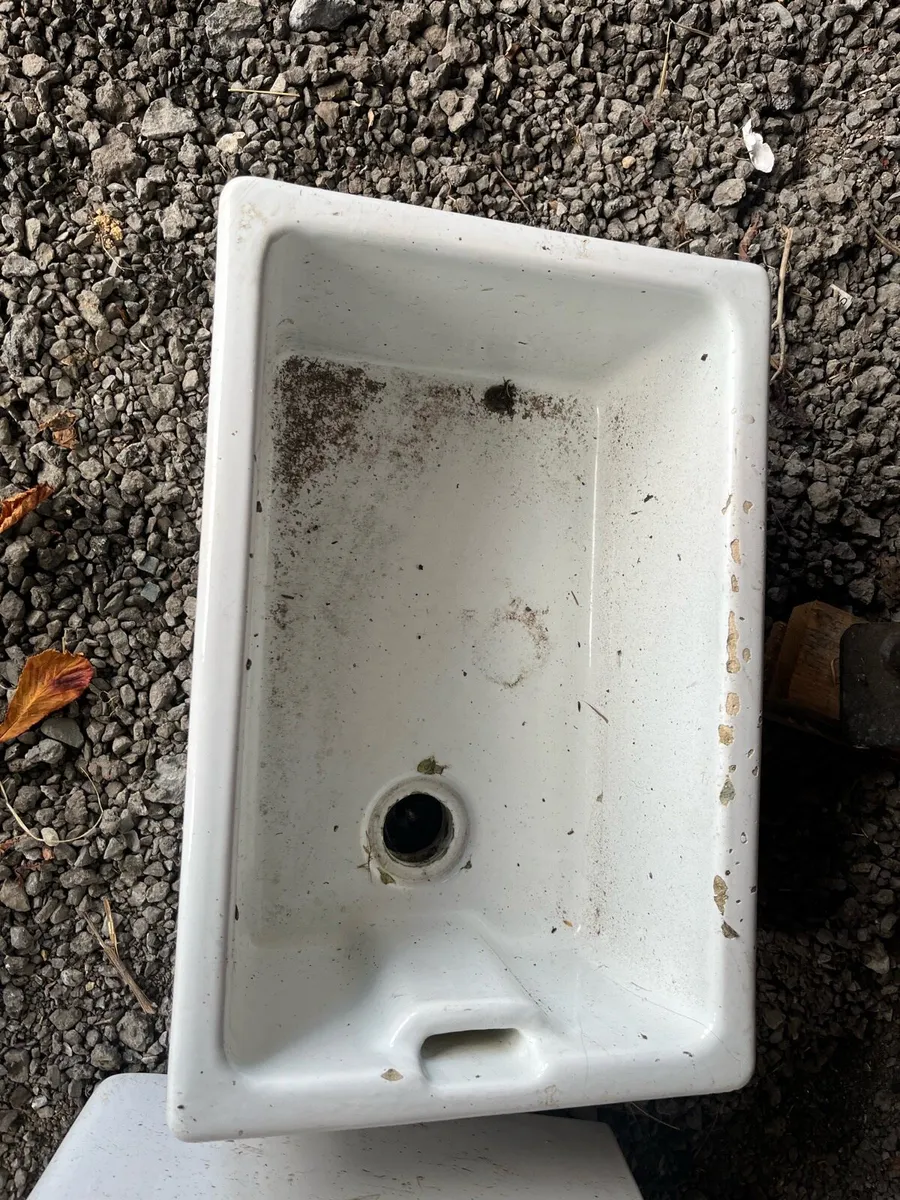 Antique sinks - Image 4