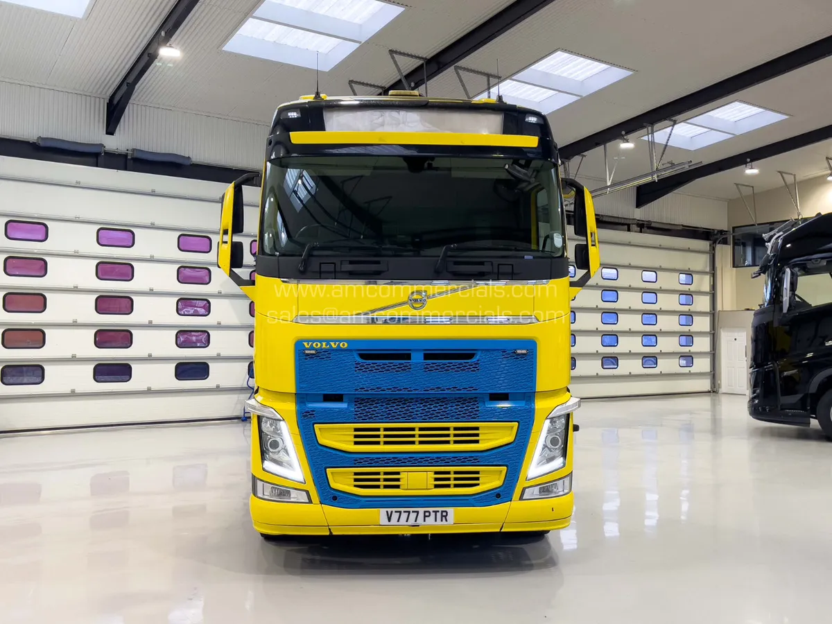 2019 (69) VOLVO FH 500 GLOBETROTTER 6X2 TAG - Image 2