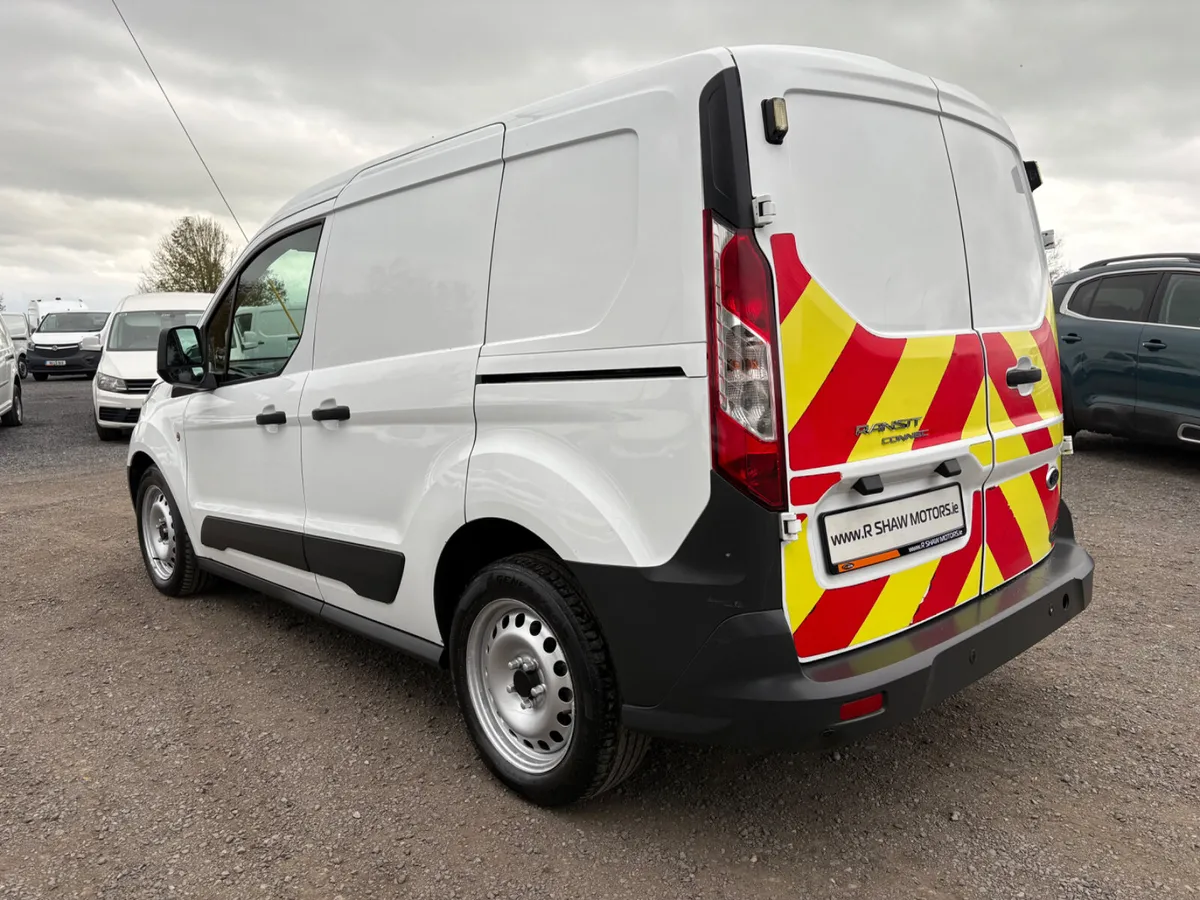 Ford Transit - Image 4