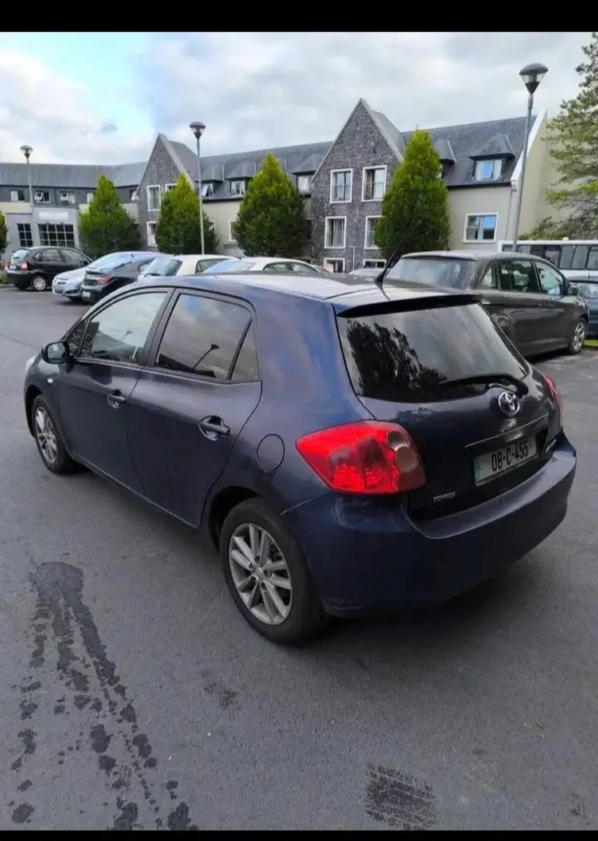 Automatic Toyota Auris 2008 - Image 1