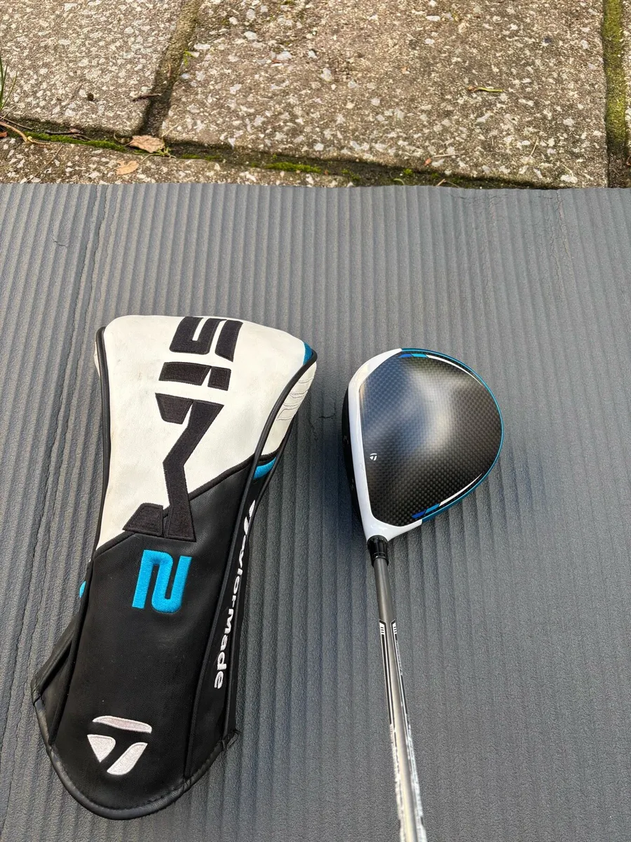 Taylormade Sim 2 Max Driver - Image 1