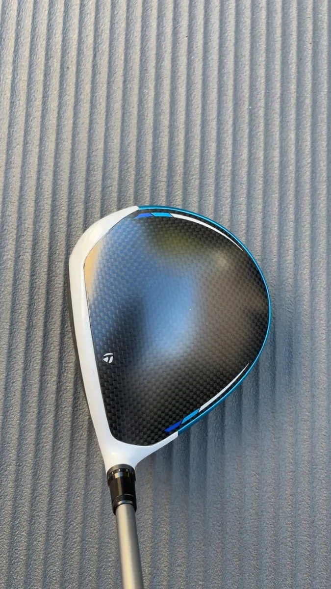 Taylormade Sim 2 Max Driver - Image 2