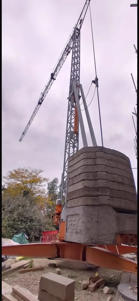 Self erecting tower crane - Image 1