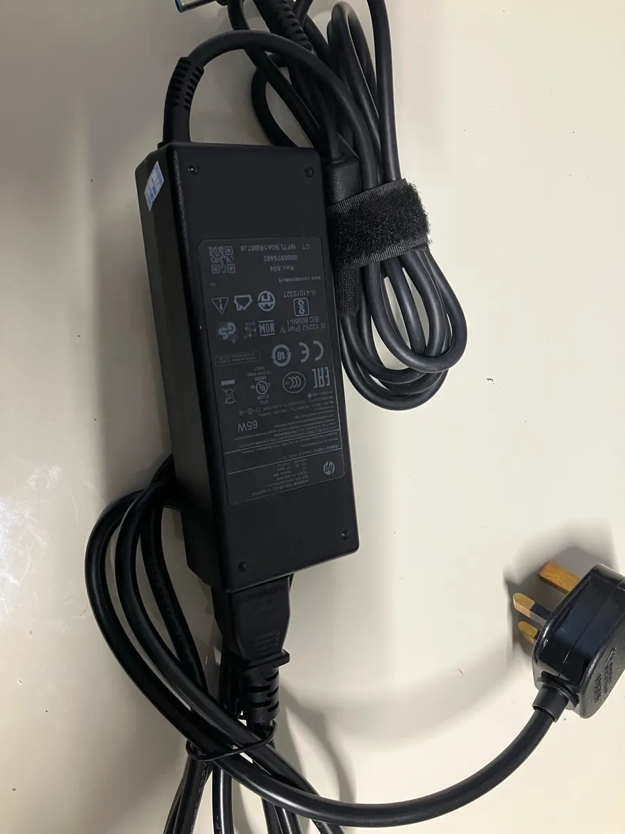 HP Laptop Adapter charger 65w 4.5x3.0 - Image 1