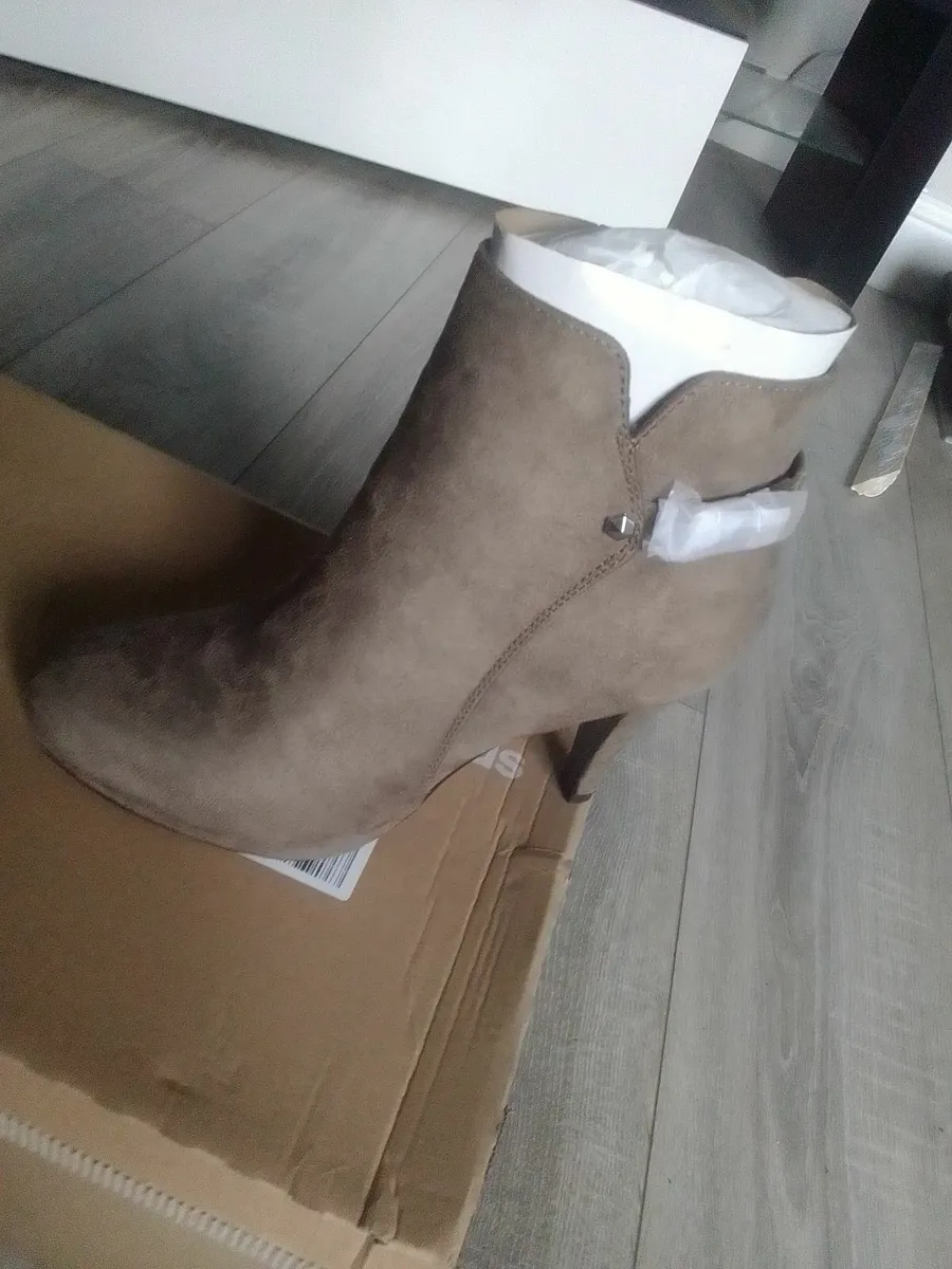 Ankle boots - Image 2