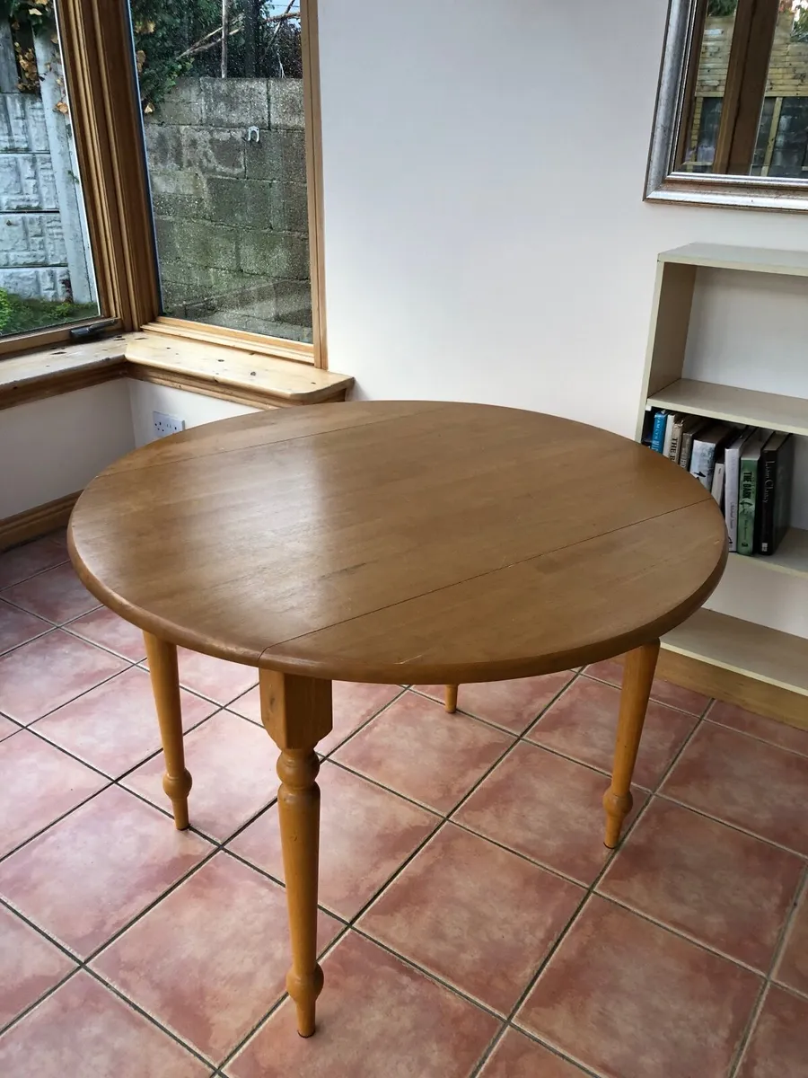 Kitchen table - Image 2