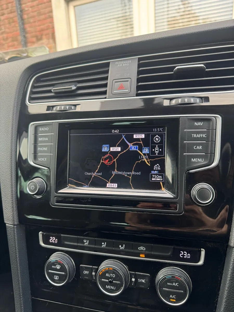 VW GOLF 1,6Tdi 💥“HIGHLINE” ✅FULL SERVICE HISTORY - Image 4