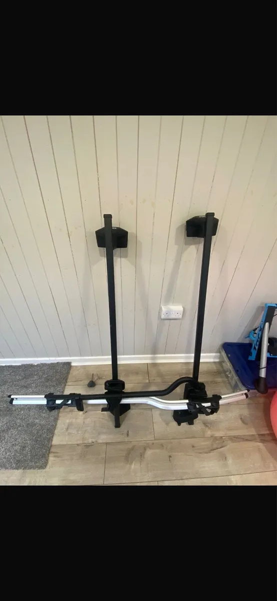 Thule roof bike carrier - Image 1