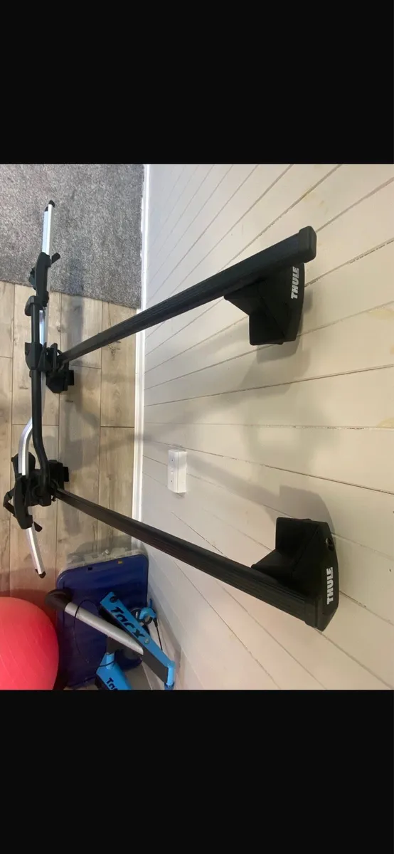 Thule roof bike carrier - Image 2