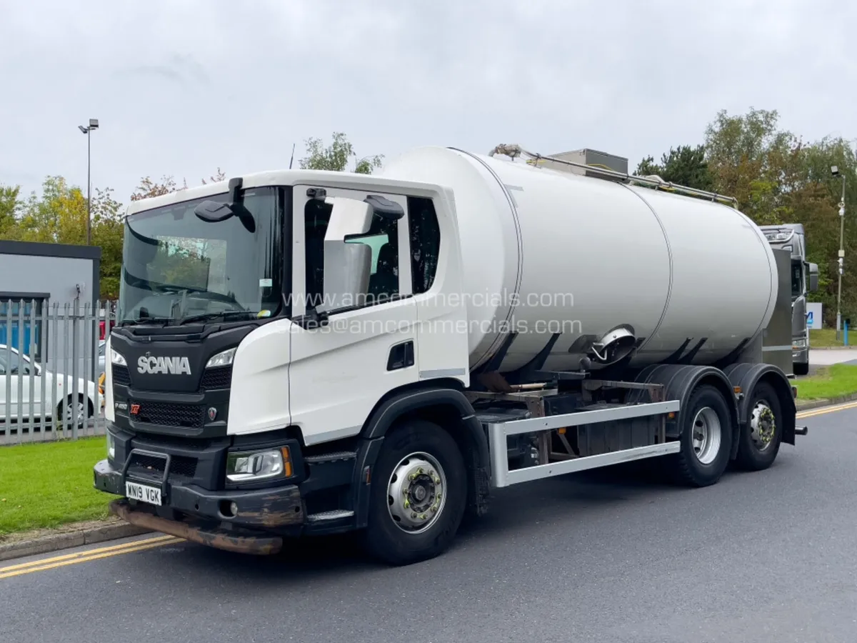 2019 (19) SCANIA P450 XT 6X2 REARLIFT TANKER - Image 3