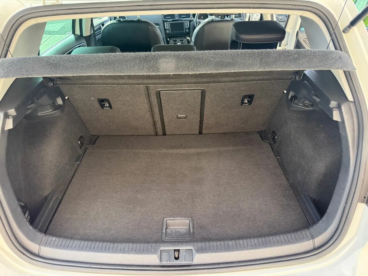 2017 Volkswagen Golf Highline 1.6 TDI BlueMotion - Image 4