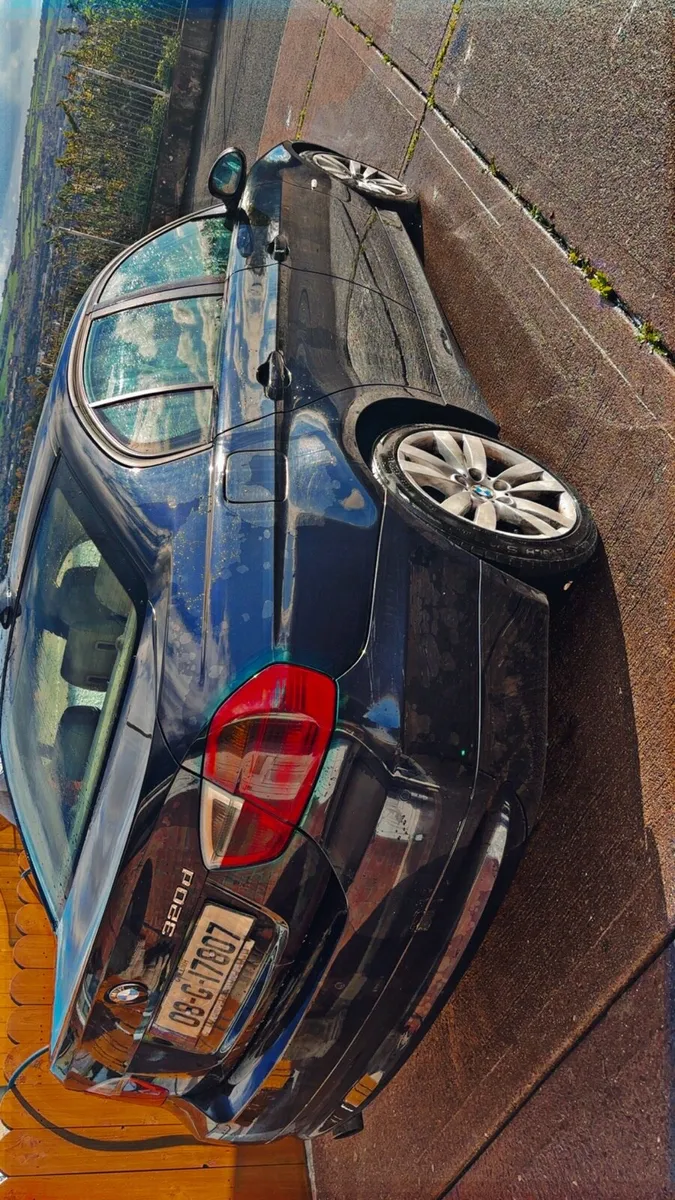 2008 bmw 320 - Image 2