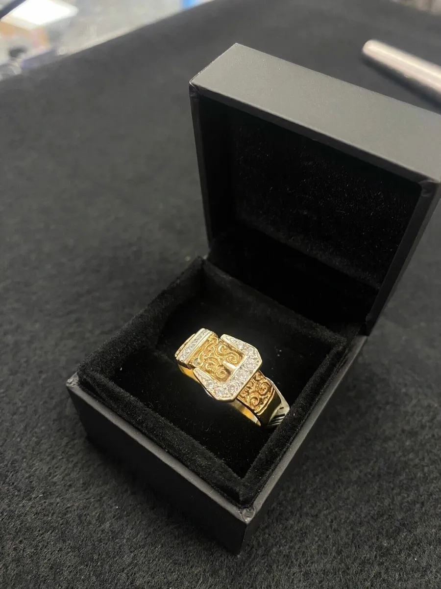 9ct Gold Buckle Ring CZ 9k - Image 1