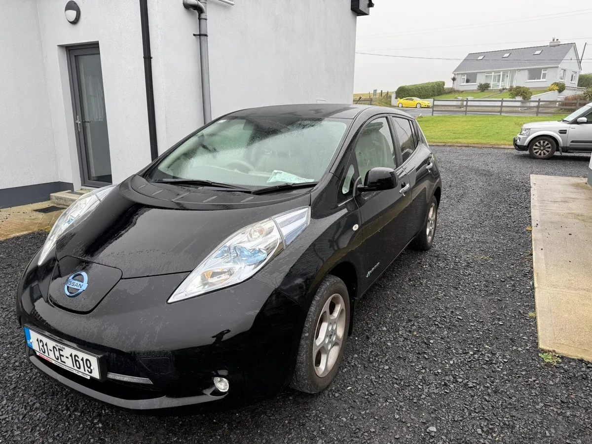 Nissan leaf fully electric - Image 1