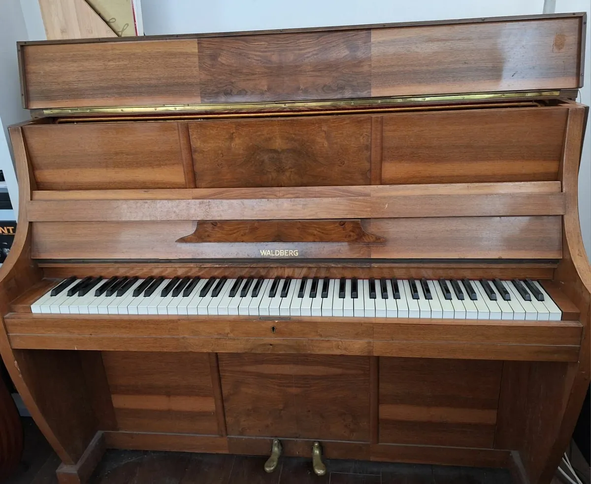 Upright Waldberg piano for sale - Image 3
