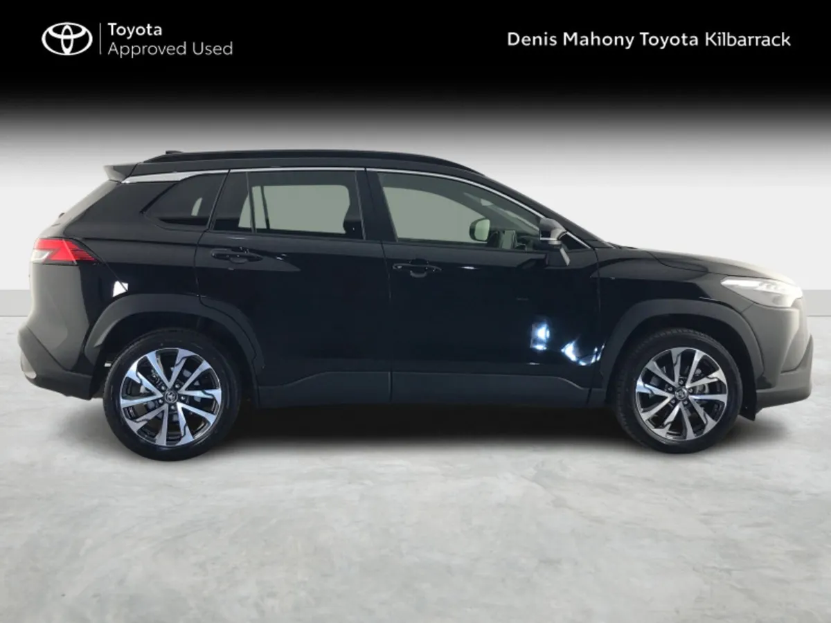 Toyota Corolla Cross SPORT 3 YEARS FREE SERVICING - Image 3