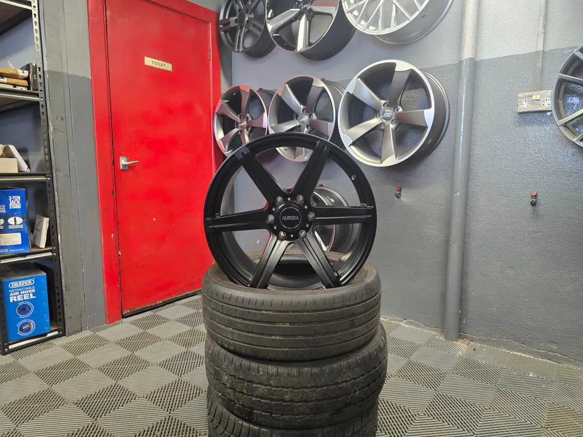 **Special** Aurora AR679