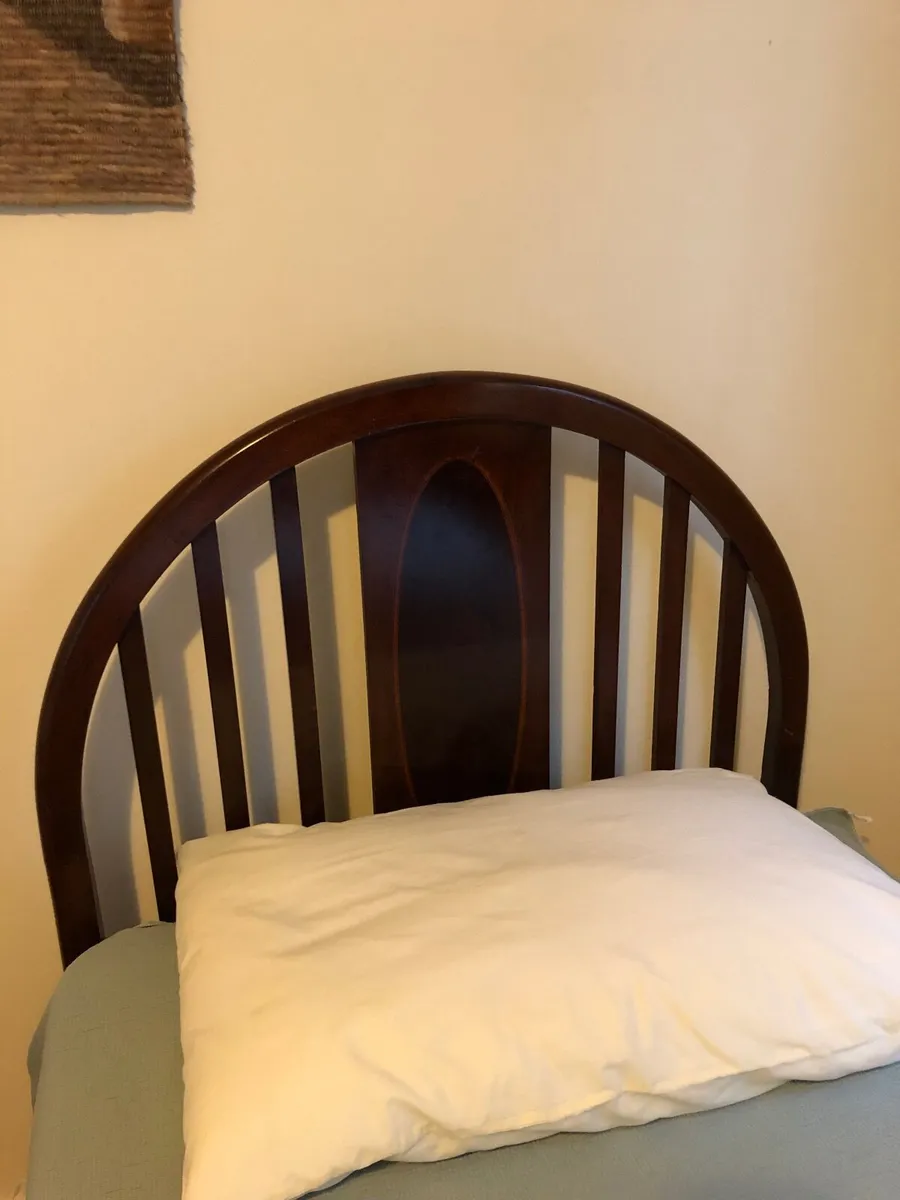 Pair of single beds - Image 2