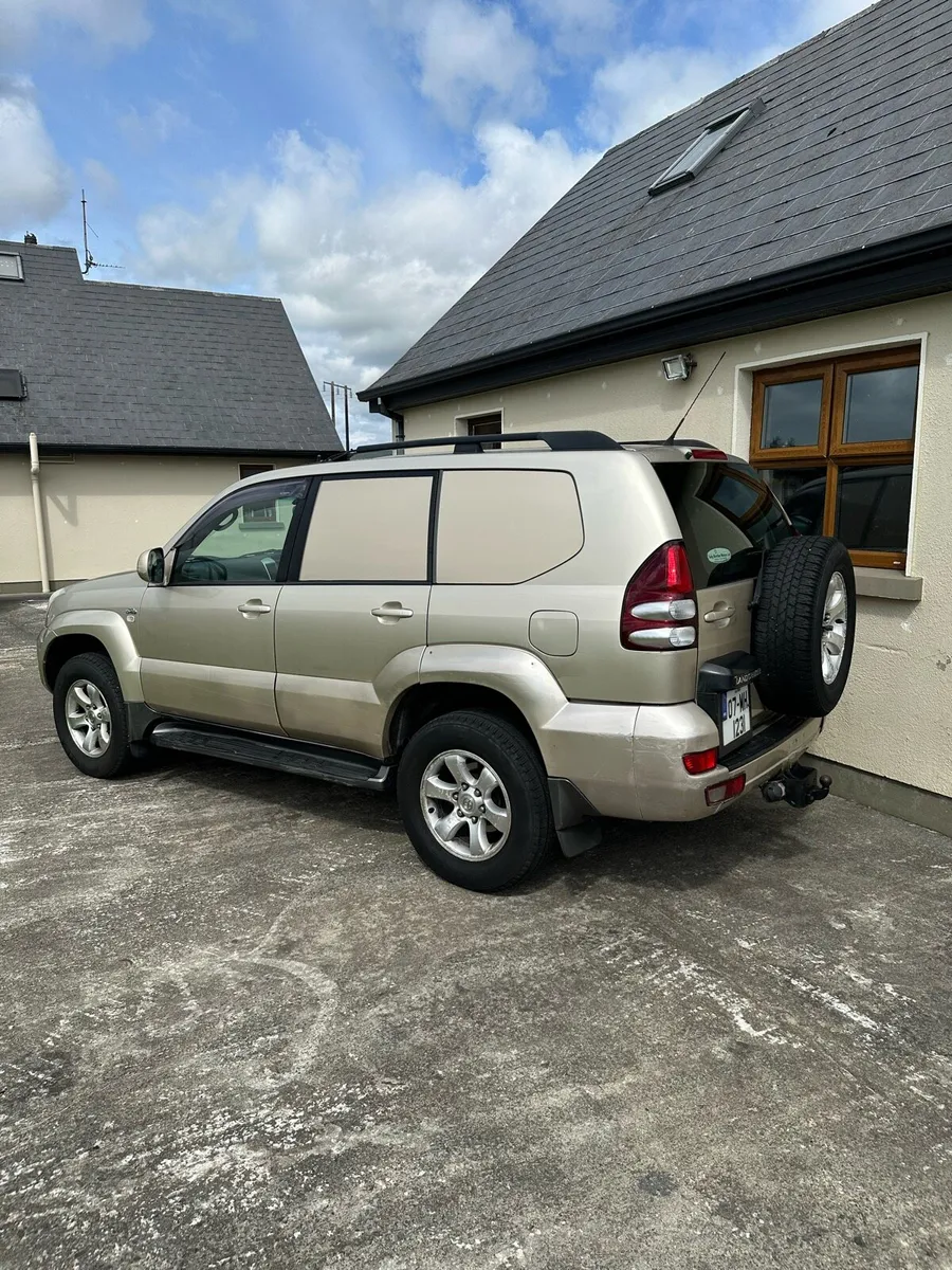 Toyota landcruiser - Image 3