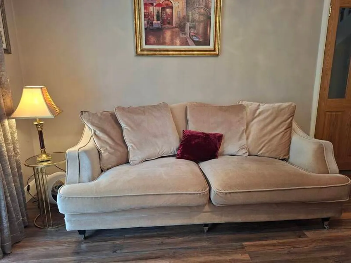 3 and 2 Seater Sofa Suite - Image 1