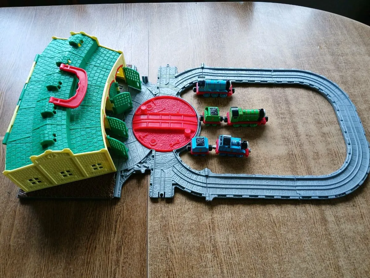 Fisher price Thomas play set. - Image 3