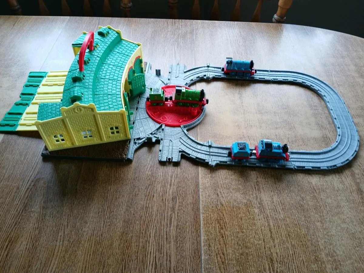 Fisher price Thomas play set. - Image 4